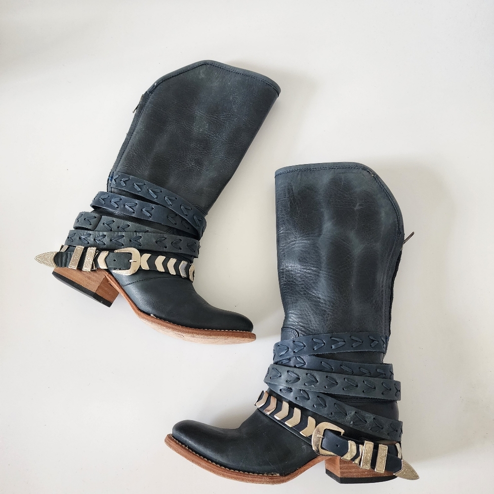 Freebird by Steven Dante boots size 7